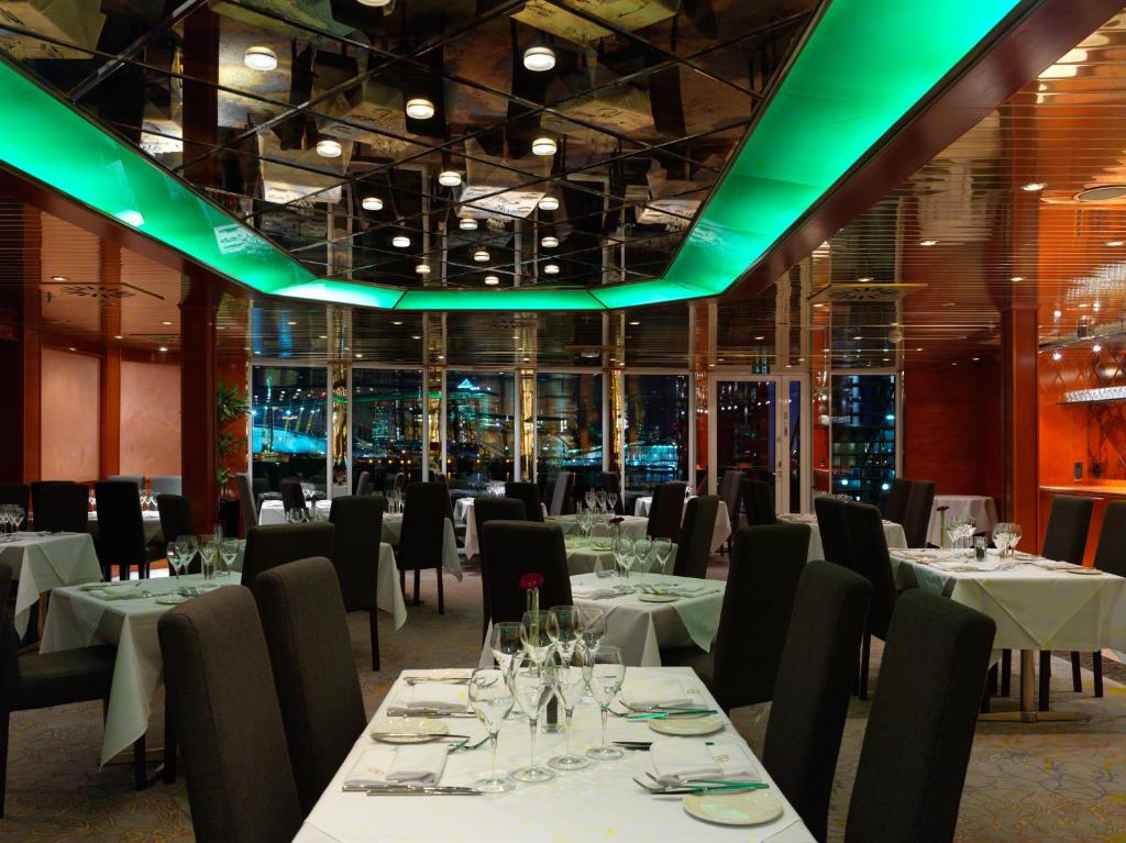 Picture of Sunborn Yacht Hotel Hotel in London