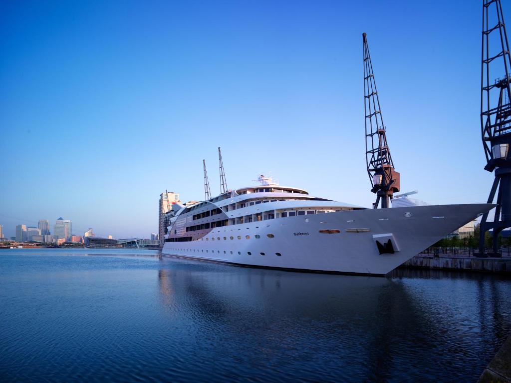 Picture of Sunborn Yacht Hotel Hotel in London