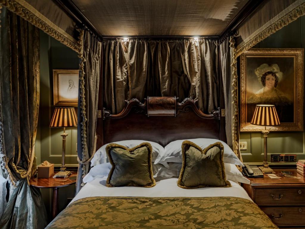 Picture of Hazlitts Hotel in London