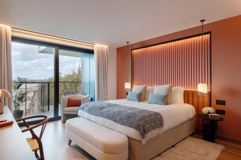 Picture of Fulham Pier Hotel Hotel in London