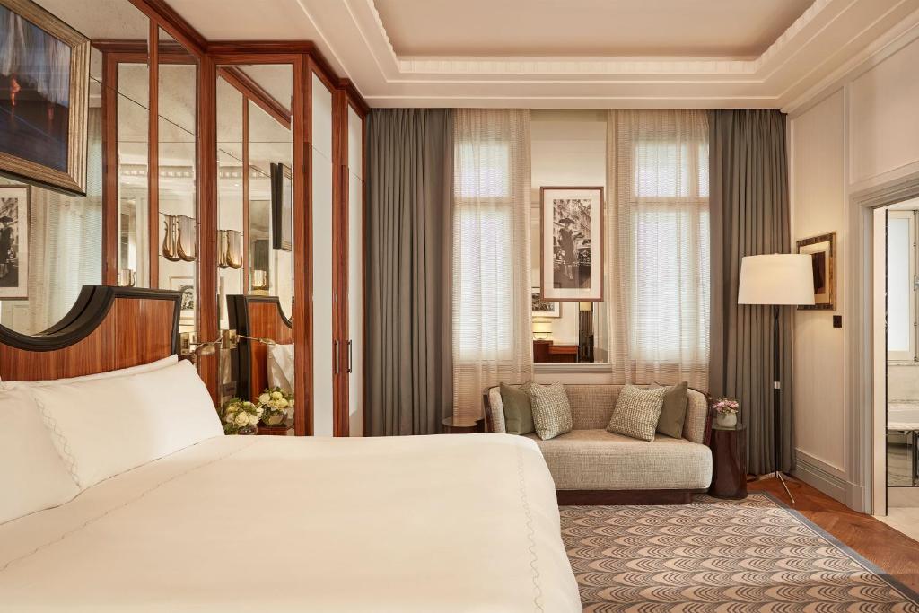 Picture of Claridges Hotel in London