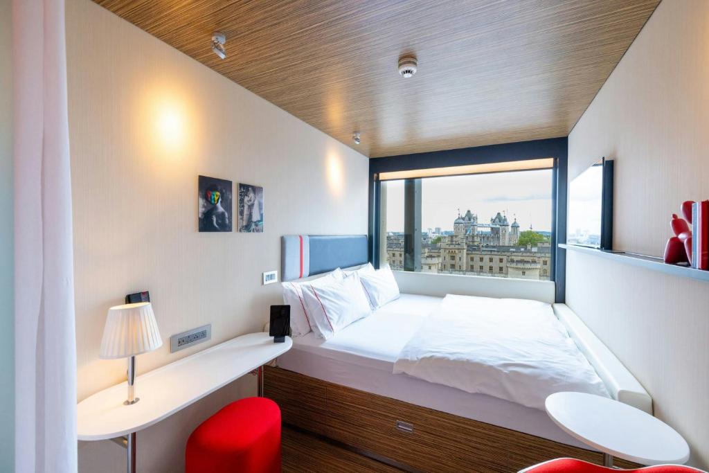 Picture of citizenM Tower of London Hotel in London